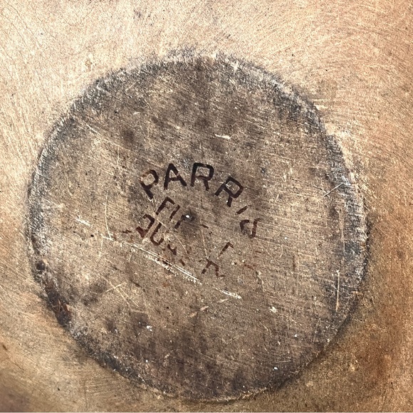 Rustic Brown Wooden Bowl- Stunning. Vintage Parris- Oval shape- smooth - Picture 4 of 7